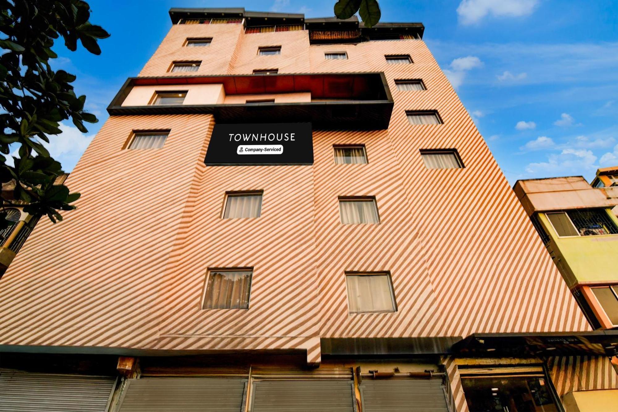 Super Townhouse Vip Road Formerly The Sky Kolkata Luaran gambar
