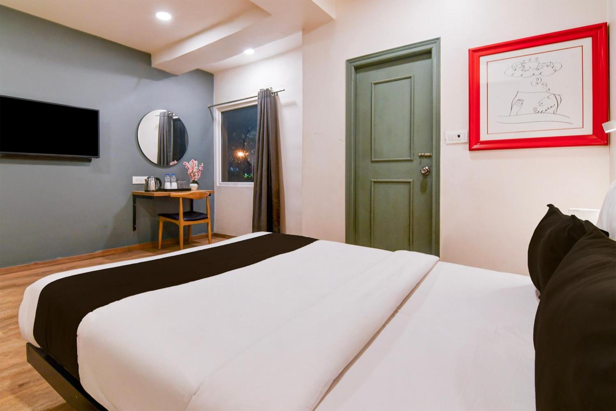 Super Townhouse Vip Road Formerly The Sky Kolkata Luaran gambar