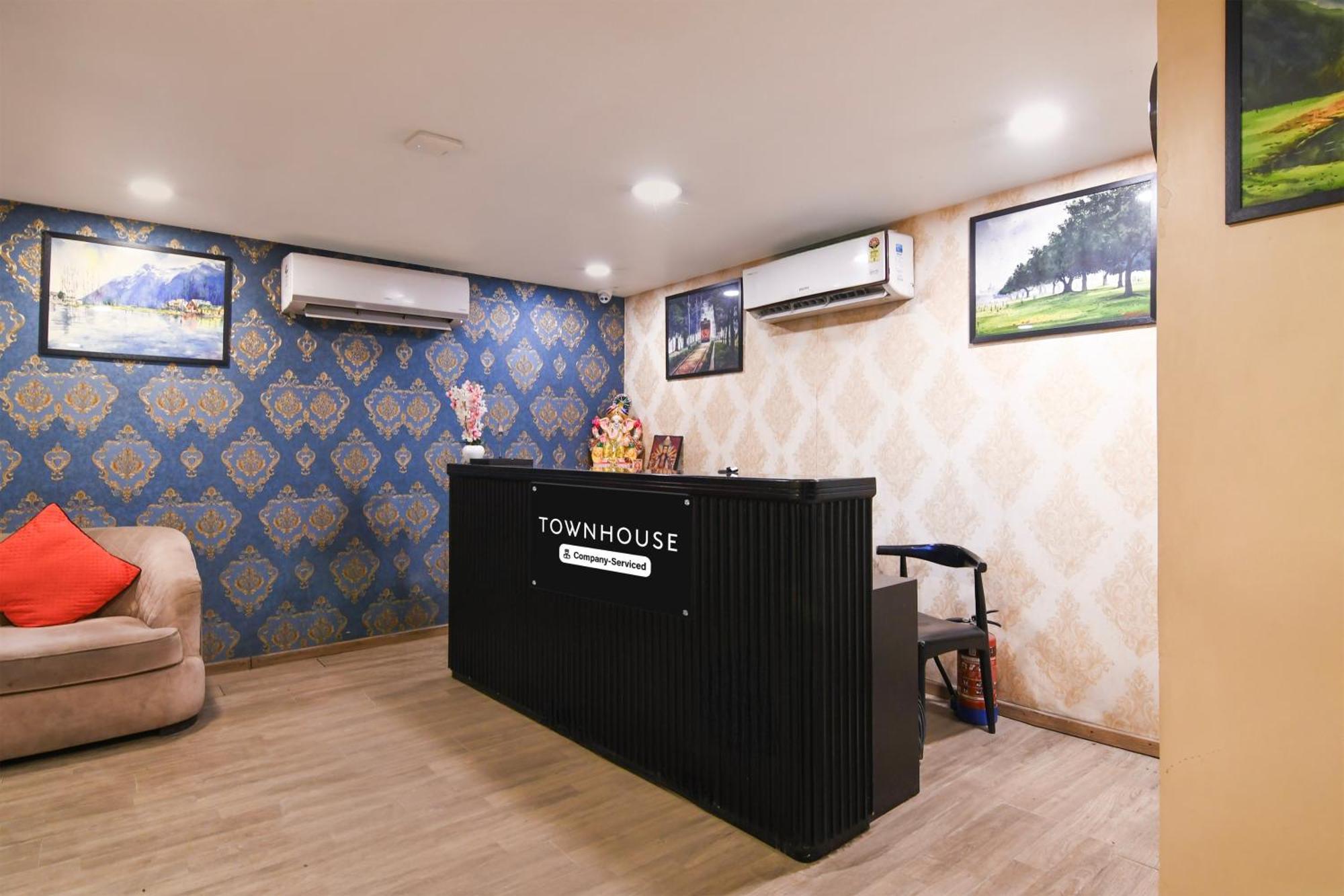Super Townhouse Vip Road Formerly The Sky Kolkata Luaran gambar