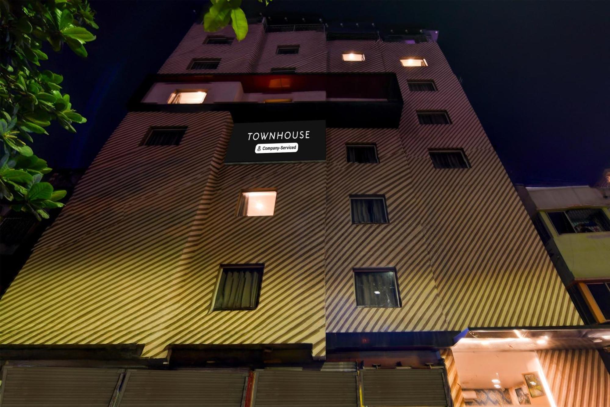 Super Townhouse Vip Road Formerly The Sky Kolkata Luaran gambar